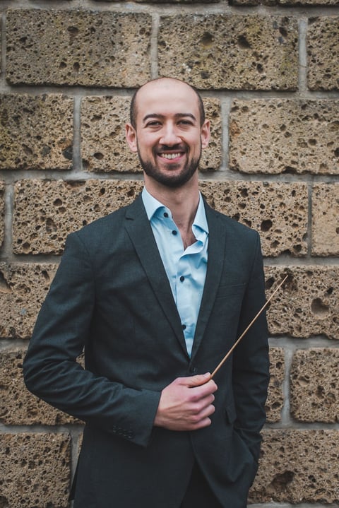 D'Oliveira conducting